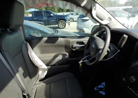 2023 Chevrolet Silverado K1500 z USA, uszkodzony, nr VIN 3GCNDAEK0PG188146